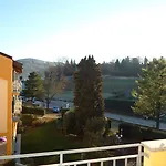 Отель La Bussola Орта-Сан-Джулио