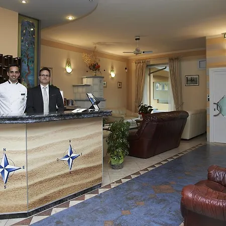 La Bussola Hotell