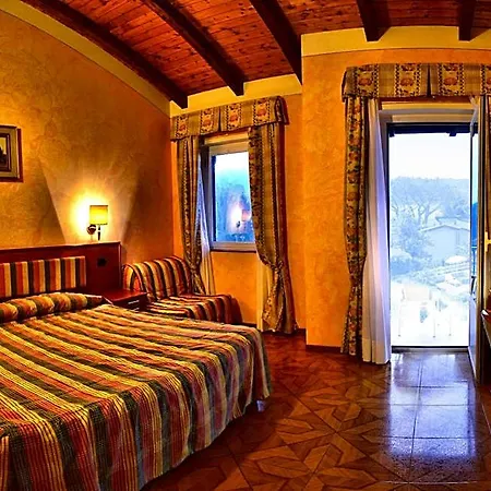 Hotel La Bussola 3*